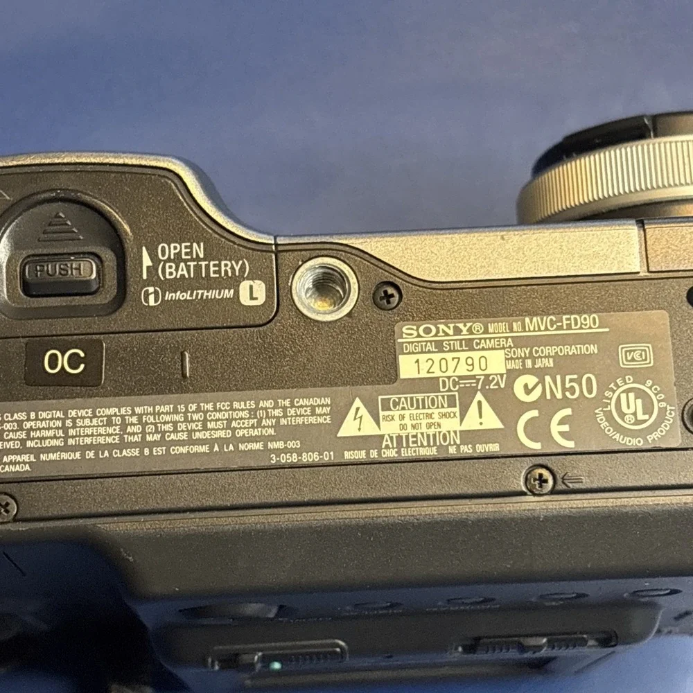 Vintage Sony MVC-FD90 Digital Mavica Camera 16x Zoom FD Drive 1.6MP Untested